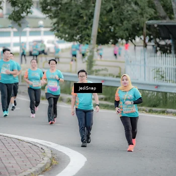 Runner Photo 8302261