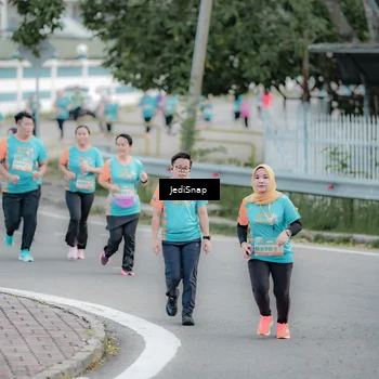 Runner Photo 8302271