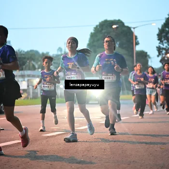 Runner Photo 8302294