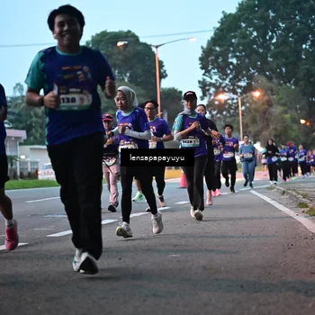 Runner Photo 8302303