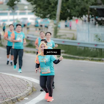 Runner Photo 8302305