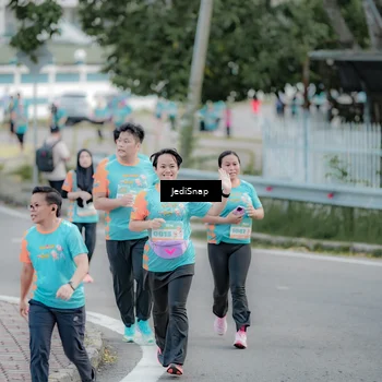 Runner Photo 8302321