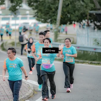 Runner Photo 8302341