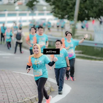 Runner Photo 8302353
