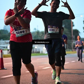 Runner Photo 8302360