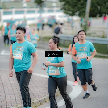 Runner Photo 8302375