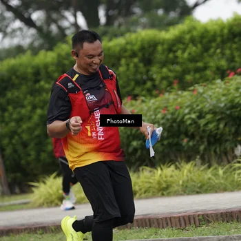 Runner Photo 8302377