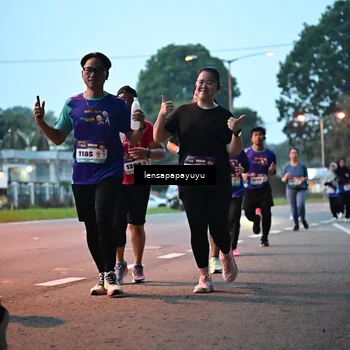 Runner Photo 8302387
