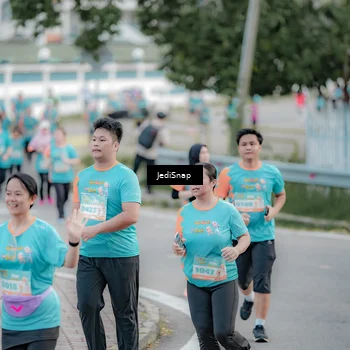 Runner Photo 8302390