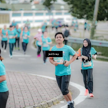 Runner Photo 8302391