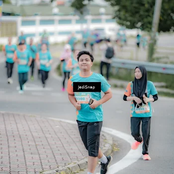 Runner Photo 8302421