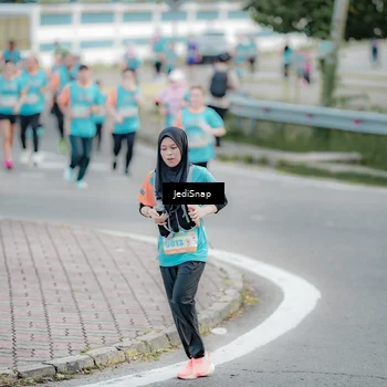 Runner Photo 8302427