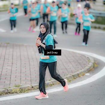 Runner Photo 8302441