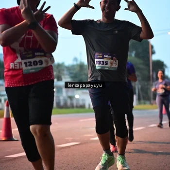 Runner Photo 8302444