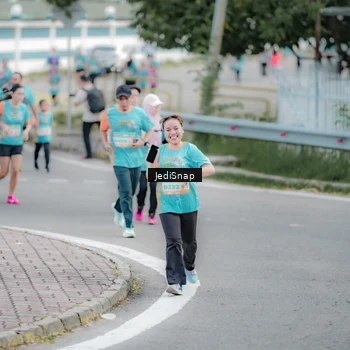 Runner Photo 8302477