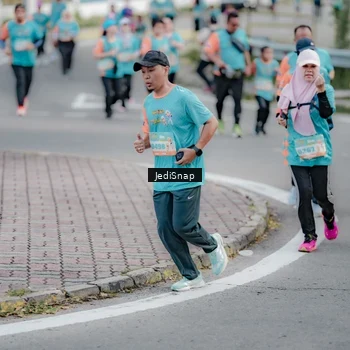 Runner Photo 8302485