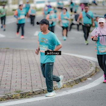Runner Photo 8302486