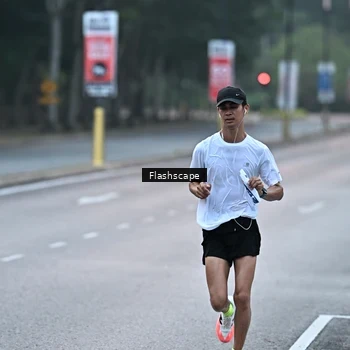 Runner Photo 8302493