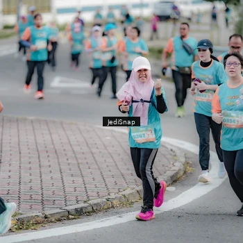 Runner Photo 8302497