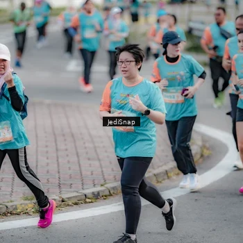 Runner Photo 8302511