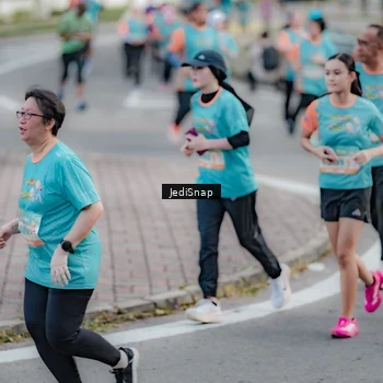 Runner Photo 8302524
