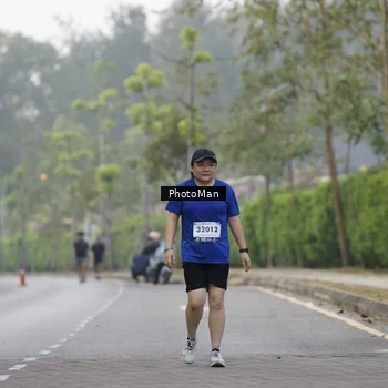 Runner Photo 8302525