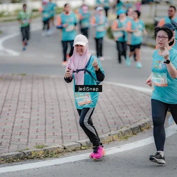 Runner Photo 8302526