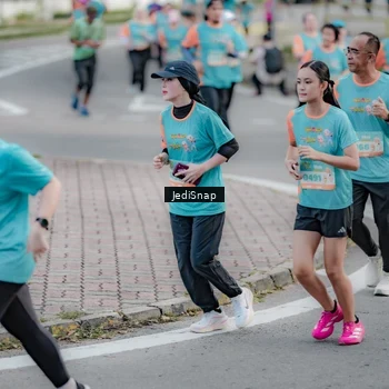 Runner Photo 8302531