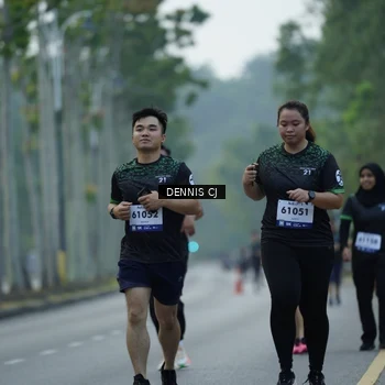 Runner Photo 8302538