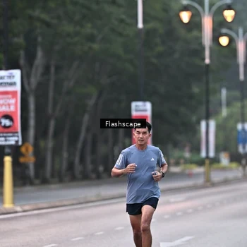 Runner Photo 8302545