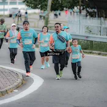Runner Photo 8302549