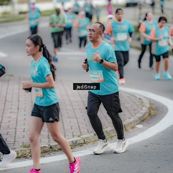 Runner Photo 8302558
