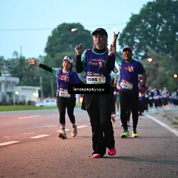 Runner Photo 8302576