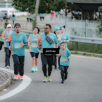Runner Photo 8302579