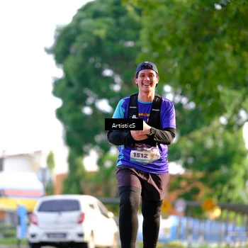 Runner Photo 8302588