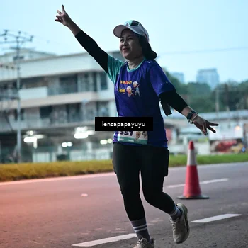 Runner Photo 8302648