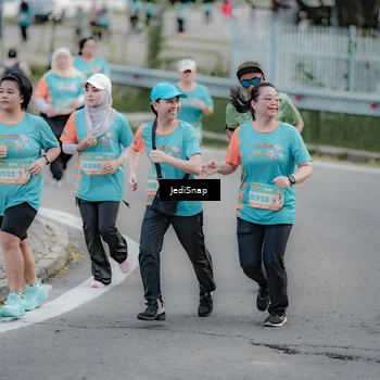 Runner Photo 8302652