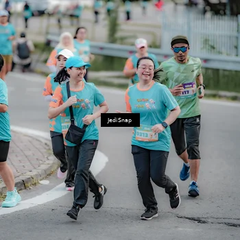Runner Photo 8302666
