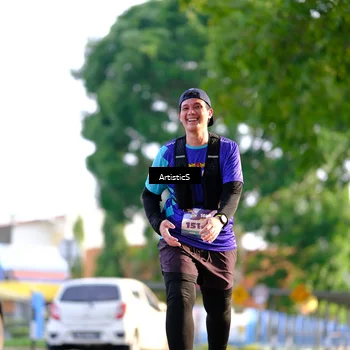 Runner Photo 8302671