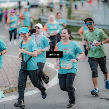 Runner Photo 8302689