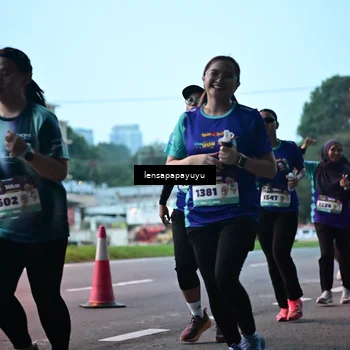 Runner Photo 8302699