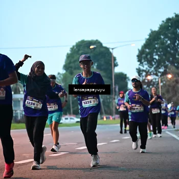 Runner Photo 8302706