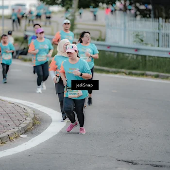 Runner Photo 8302745