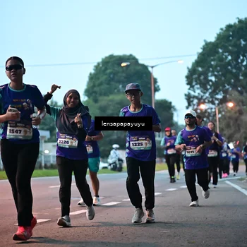 Runner Photo 8302757