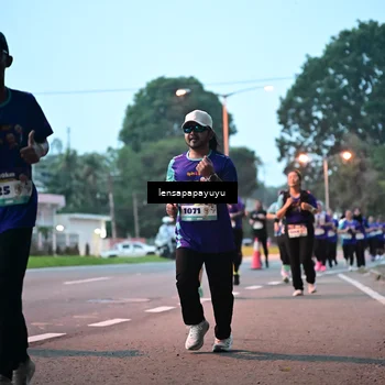 Runner Photo 8302769