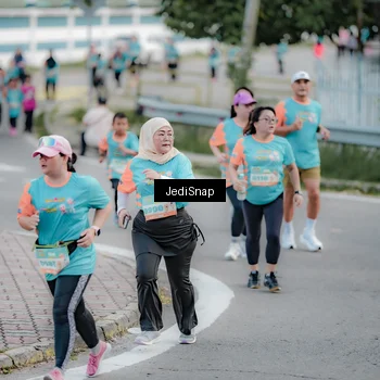 Runner Photo 8302788