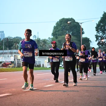 Runner Photo 8302789