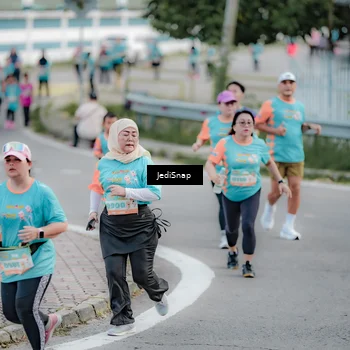 Runner Photo 8302792