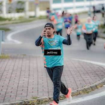 Runner Photo 8302816