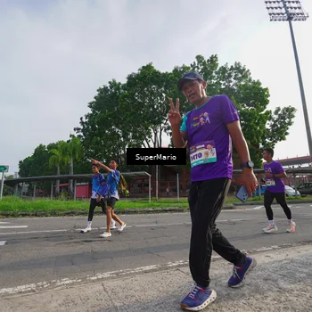 Runner Photo 8302822